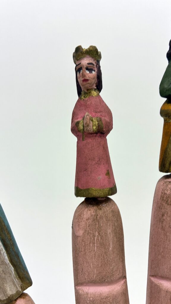 Wooden Mano poderosa, st. anne figure on ring finger